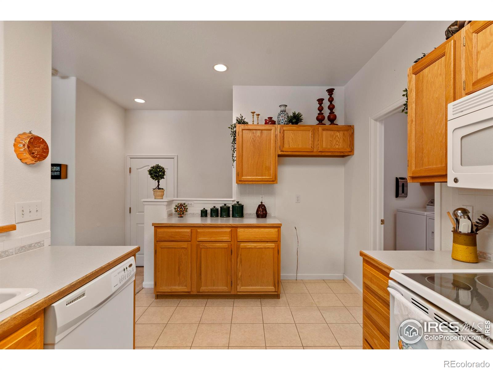 MLS Image #11 for 1881  indian hills circle,fort collins, Colorado