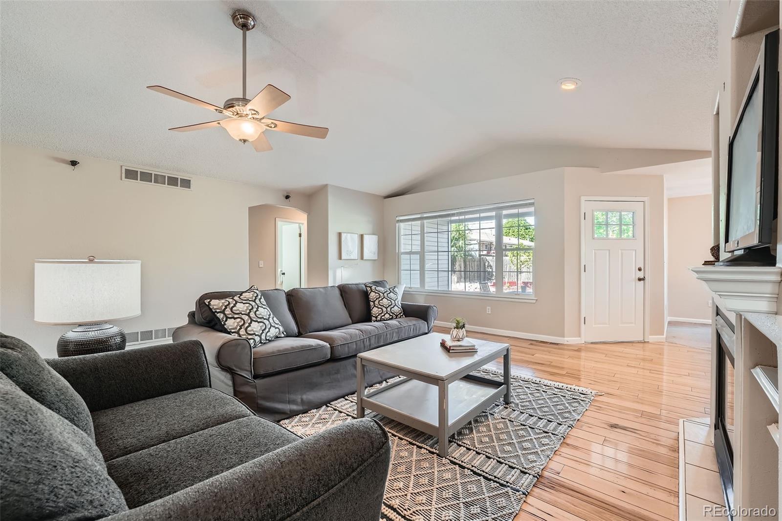 MLS Image #4 for 1367  teller street,lakewood, Colorado