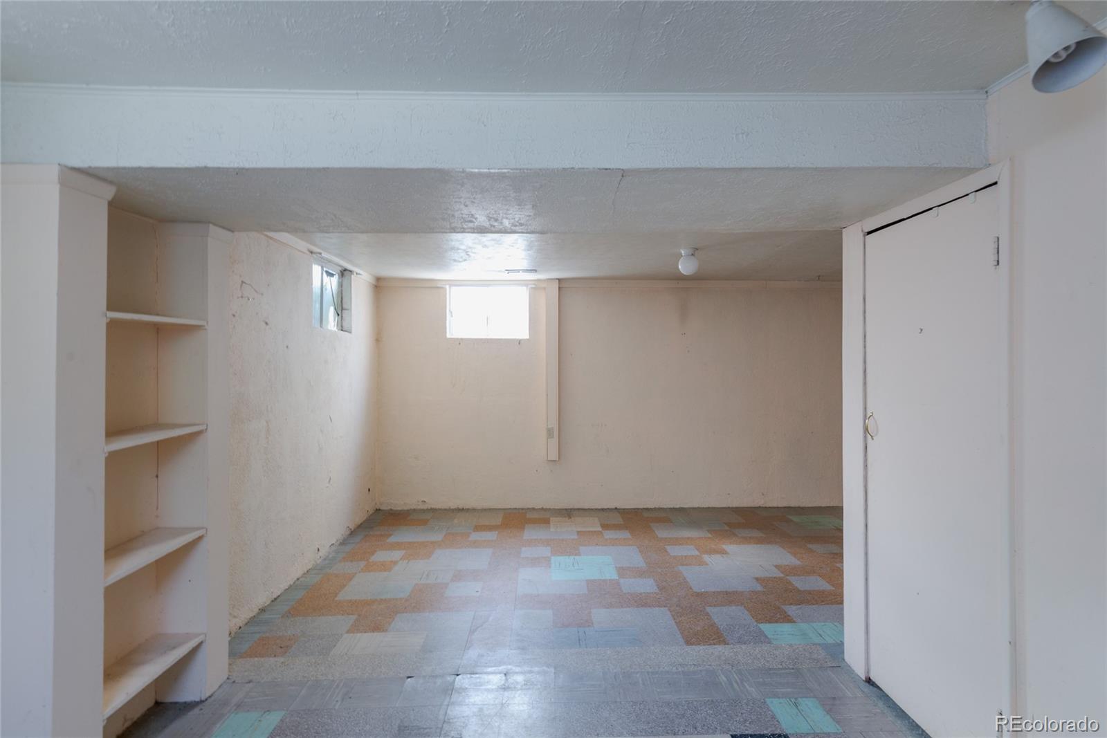MLS Image #15 for 1540 s knox court,denver, Colorado
