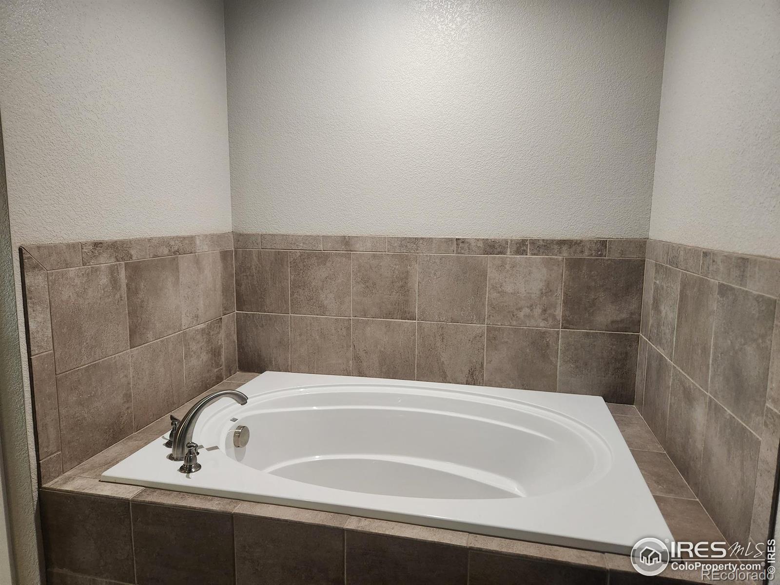 MLS Image #12 for 4902  brookfield drive,fort collins, Colorado