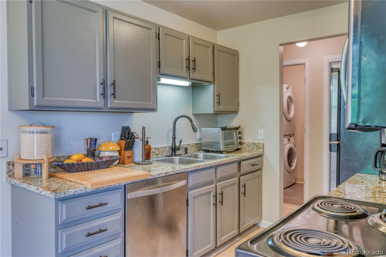 MLS Image #6 for 17595 e mansfield avenue,aurora, Colorado