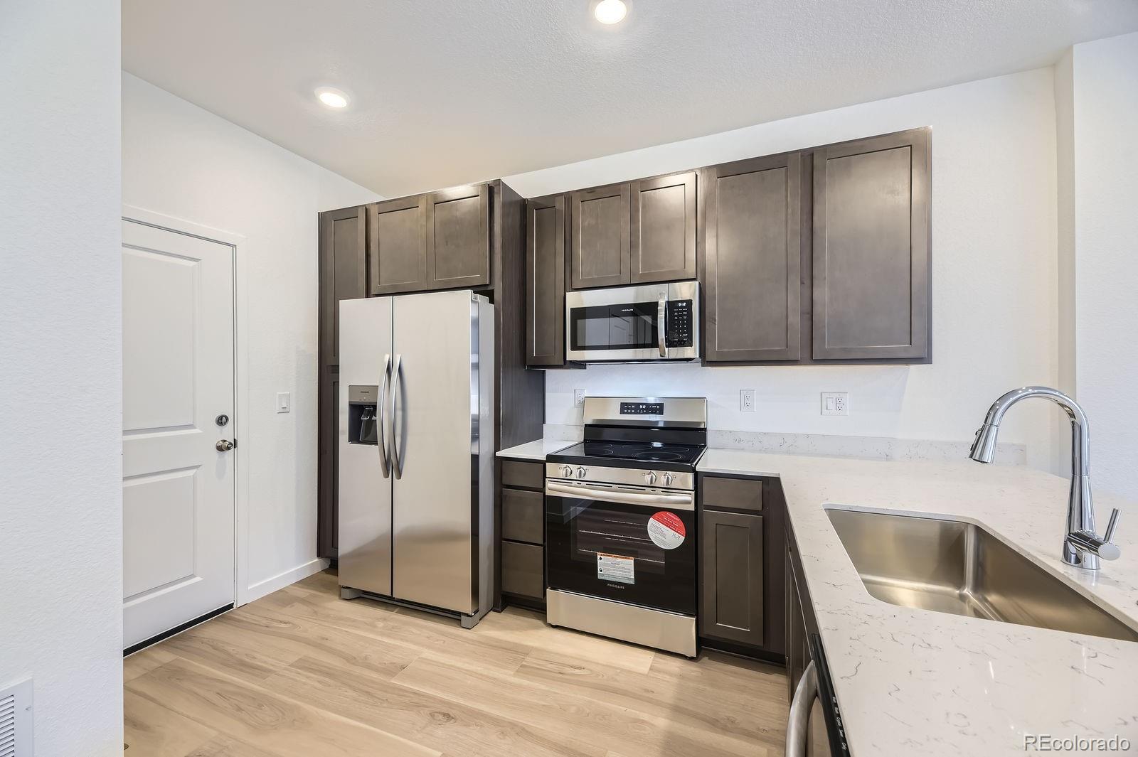 MLS Image #3 for 1974 s haleyville way,aurora, Colorado
