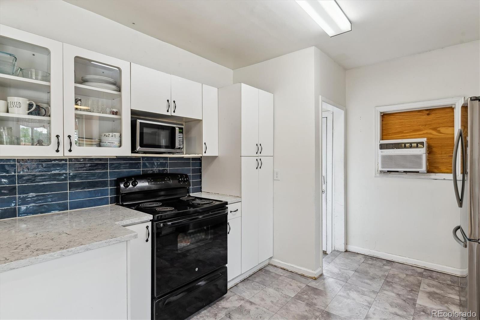 MLS Image #11 for 2196 w 56th avenue,denver, Colorado