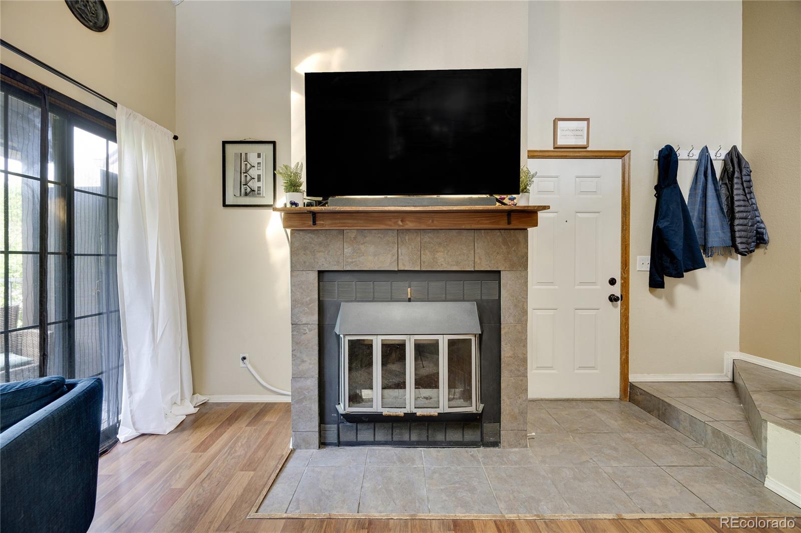 MLS Image #4 for 830 s vance street,lakewood, Colorado