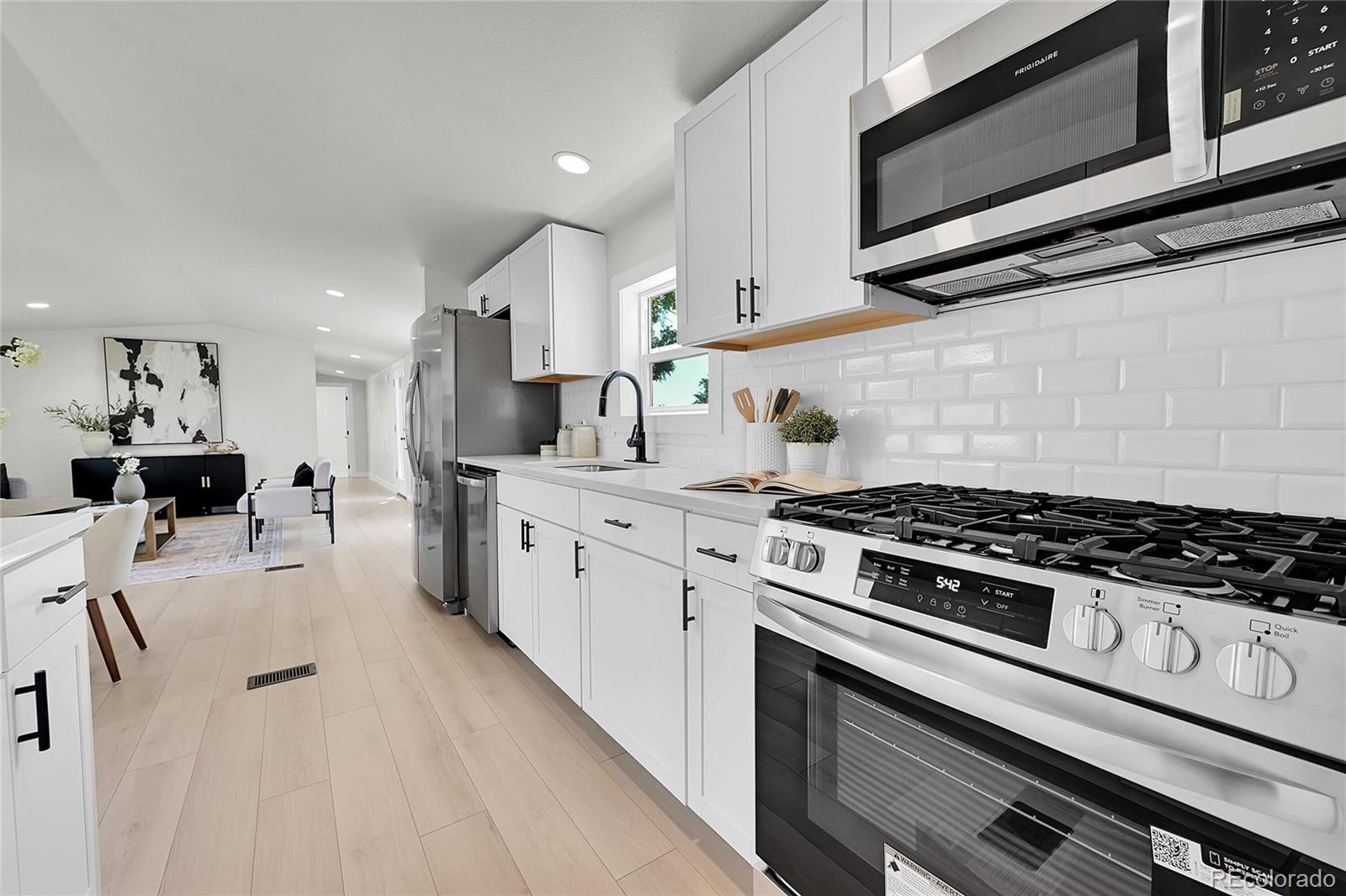 MLS Image #8 for 221  glen ayre street,dacono, Colorado