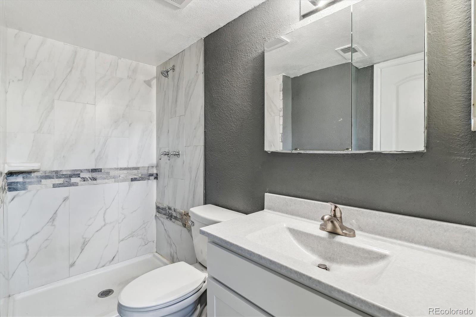 MLS Image #13 for 19192 e wyoming place,aurora, Colorado