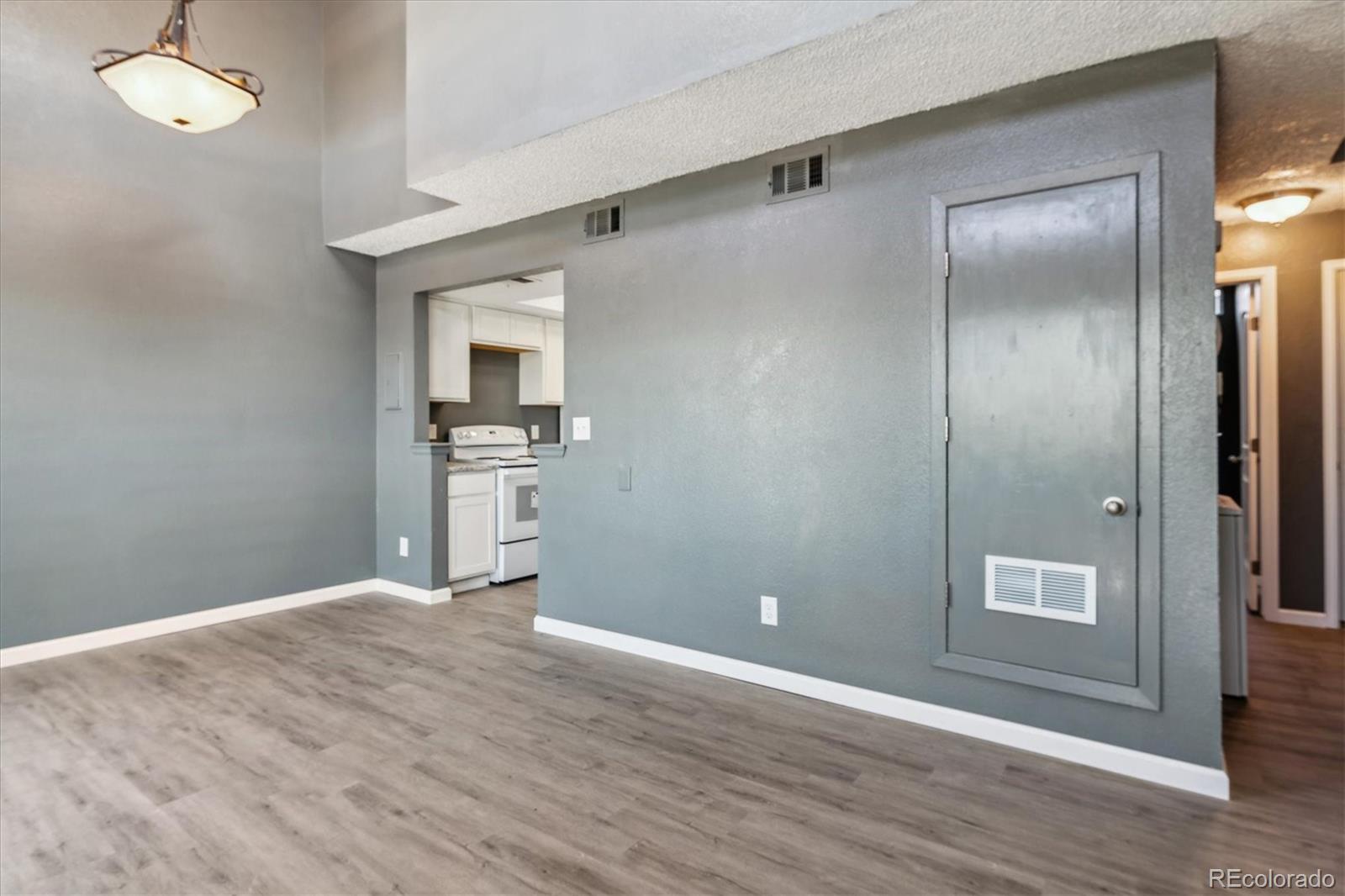 MLS Image #5 for 19192 e wyoming place,aurora, Colorado