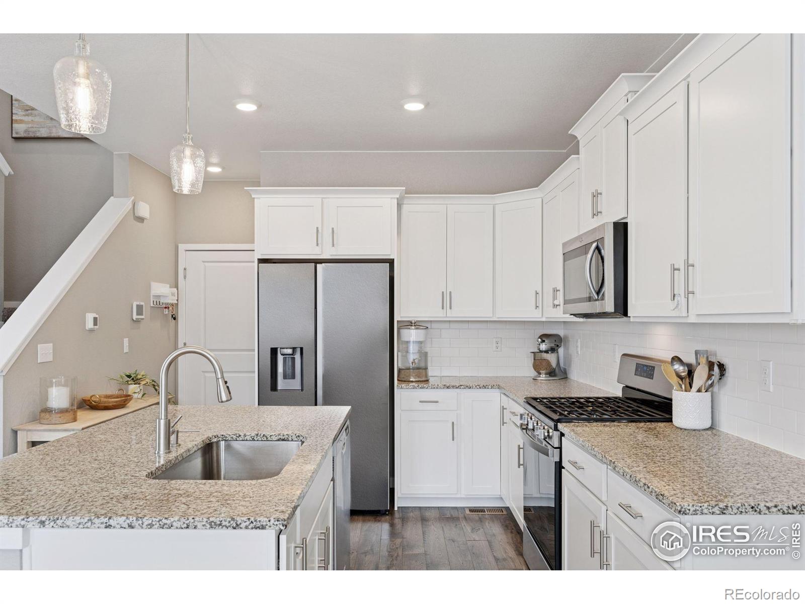 MLS Image #5 for 21823 e 8th avenue,aurora, Colorado