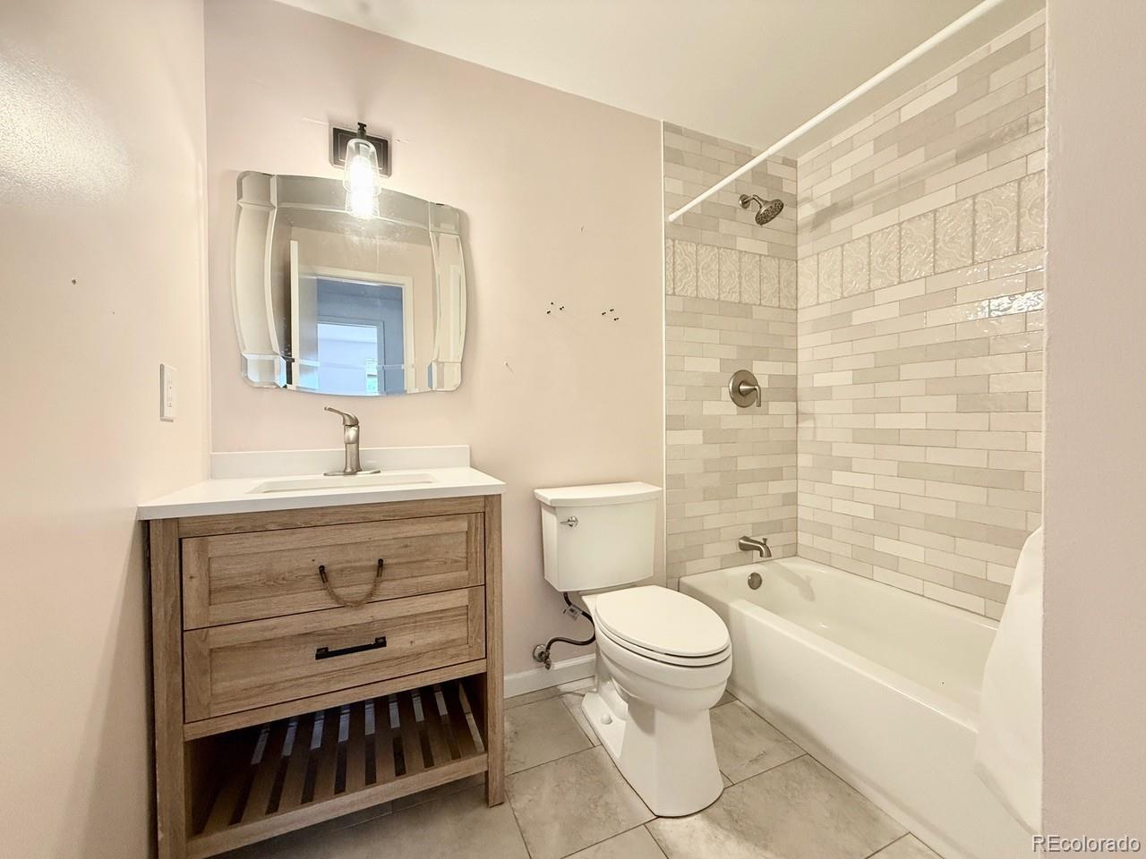 MLS Image #13 for 7195 e louisiana avenue,denver, Colorado