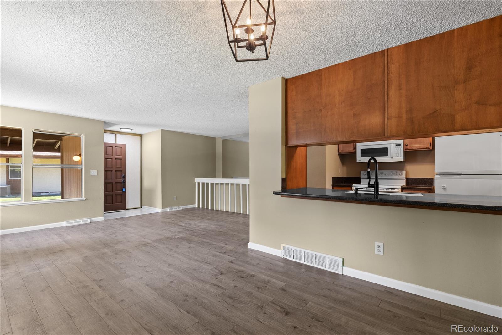 MLS Image #5 for 3720 s fairplay way,aurora, Colorado