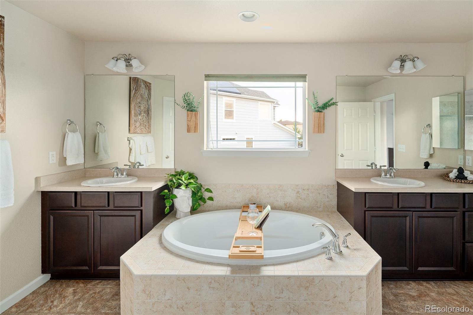 MLS Image #42 for 7485 s jackson gap way,aurora, Colorado