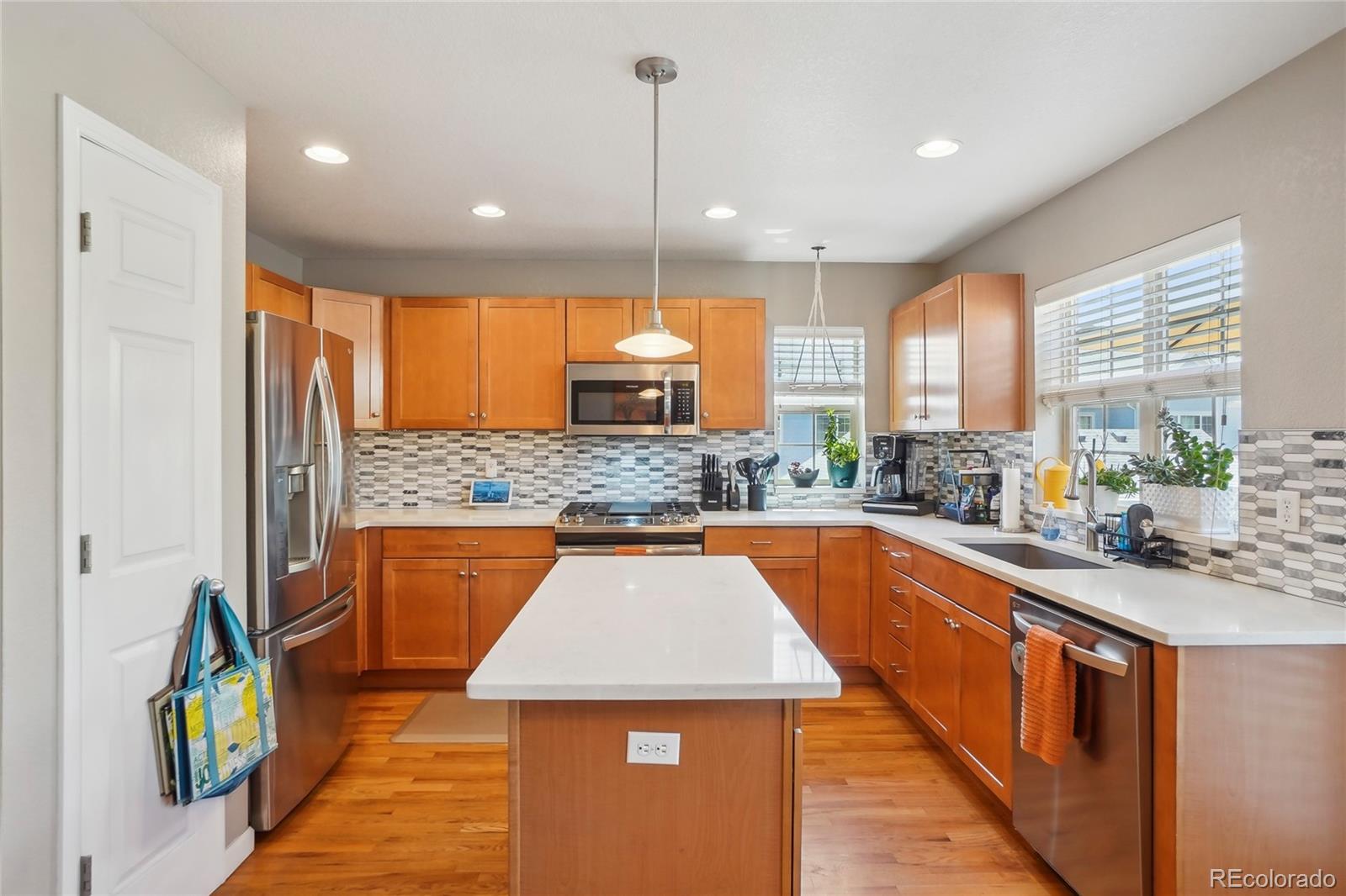 MLS Image #10 for 2933  central park boulevard,denver, Colorado