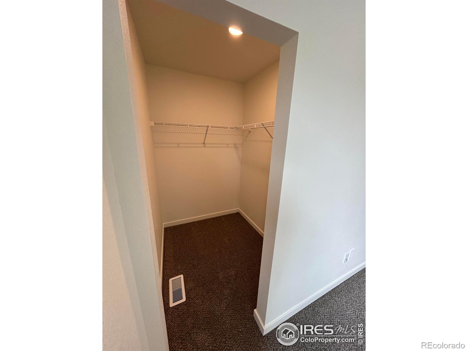 MLS Image #16 for 420  condor way,johnstown, Colorado