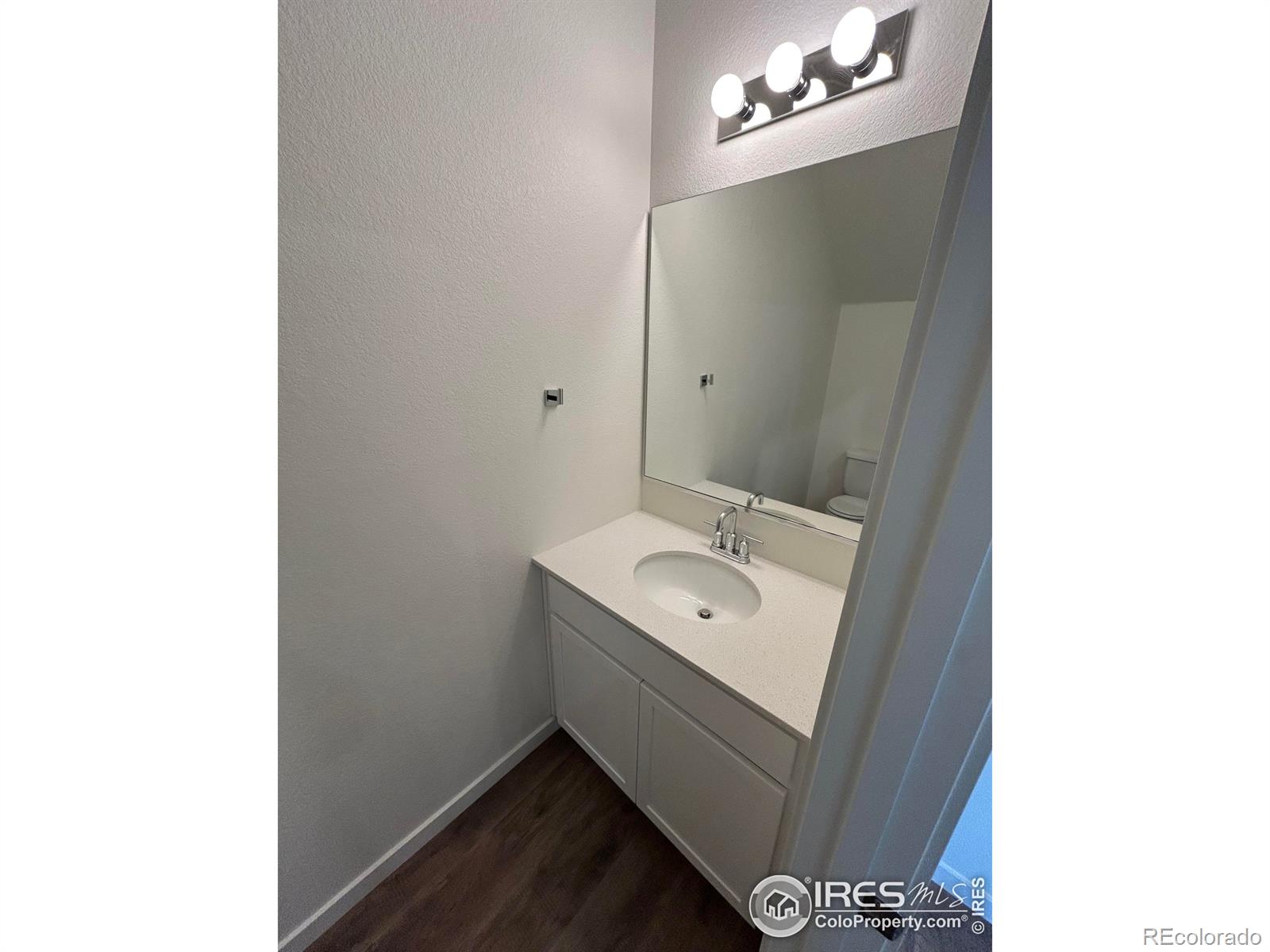 MLS Image #5 for 420  condor way,johnstown, Colorado