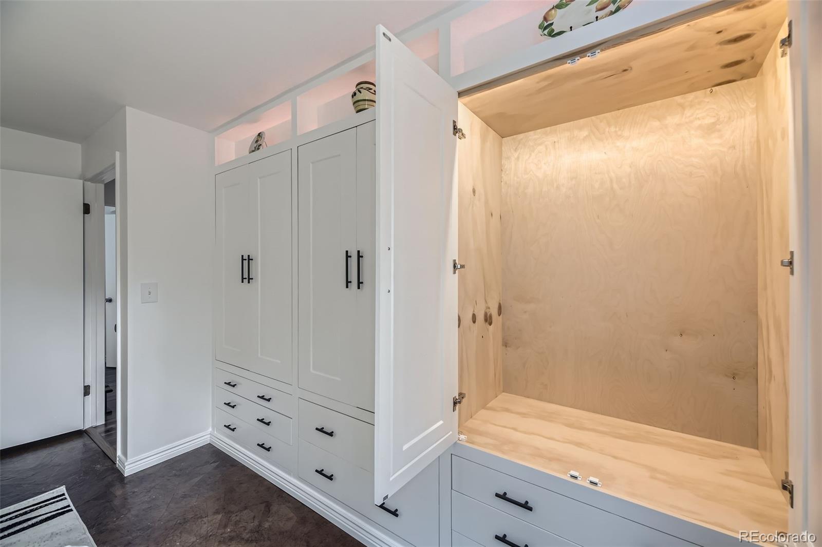 MLS Image #17 for 947 s yates street,denver, Colorado