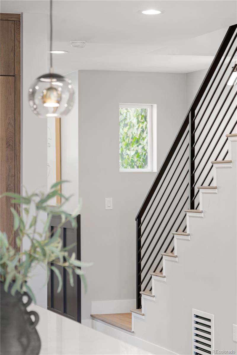 MLS Image #11 for 2395 n emerson street,denver, Colorado