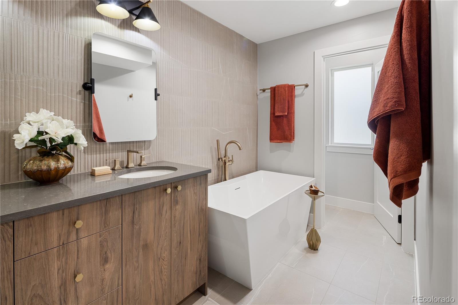 MLS Image #21 for 2395 n emerson street,denver, Colorado
