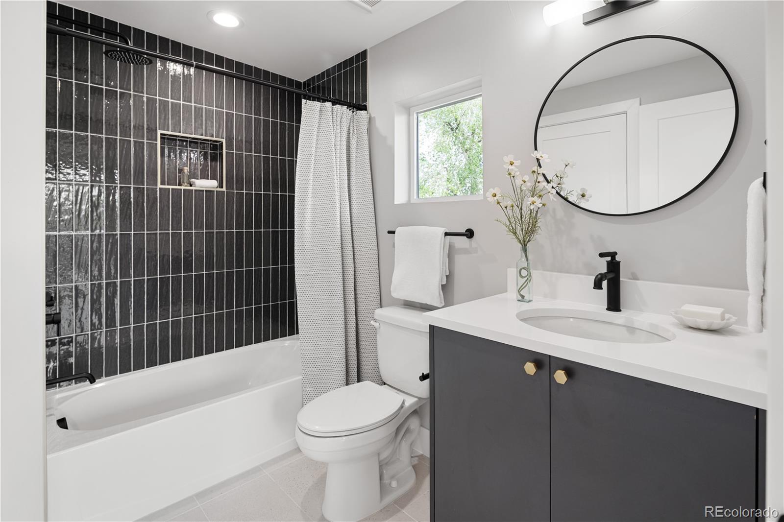 MLS Image #32 for 2395 n emerson street,denver, Colorado
