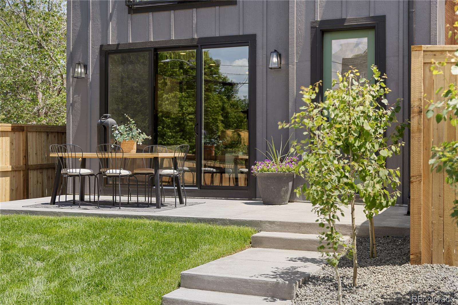 MLS Image #39 for 2395 n emerson street,denver, Colorado