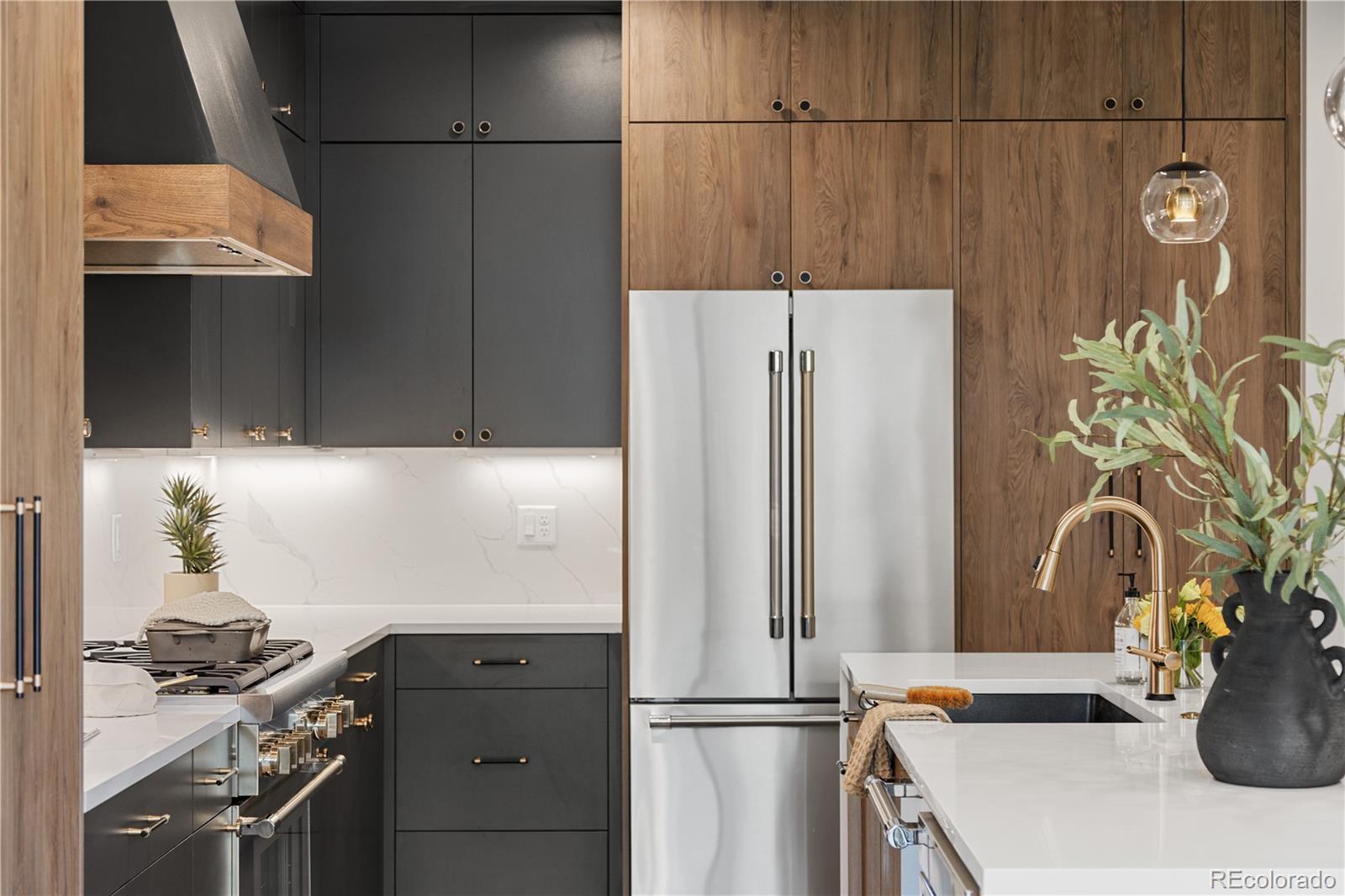 MLS Image #9 for 2395 n emerson street,denver, Colorado