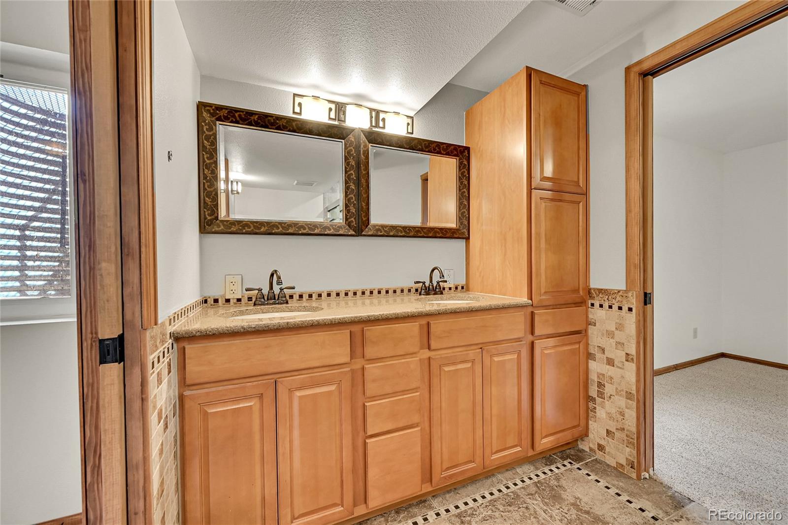 MLS Image #12 for 5722 w chestnut avenue,littleton, Colorado
