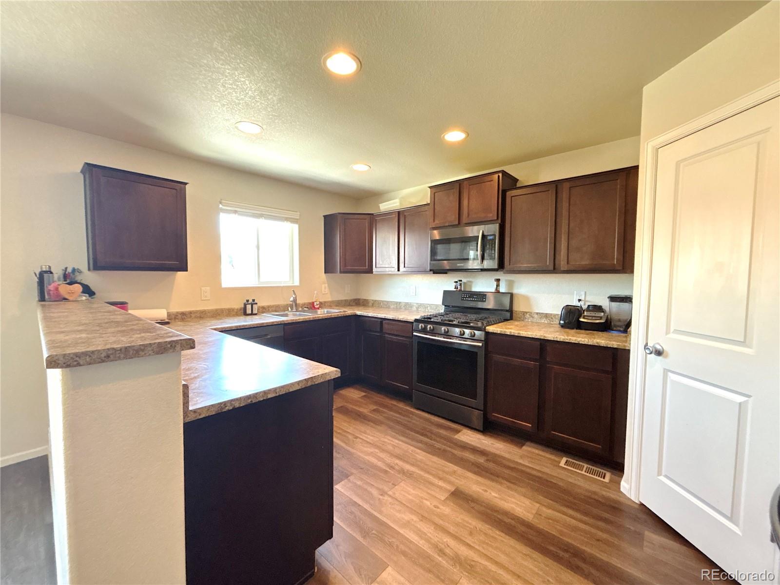 MLS Image #5 for 47373  lily avenue,bennett, Colorado