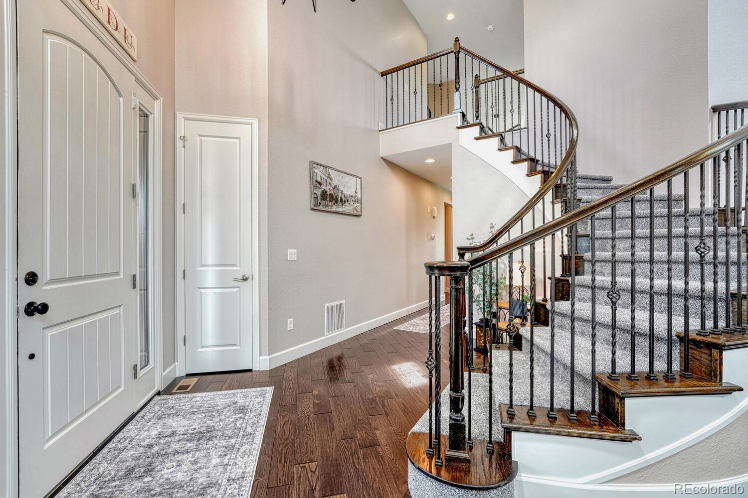 MLS Image #3 for 27625 e moraine drive,aurora, Colorado
