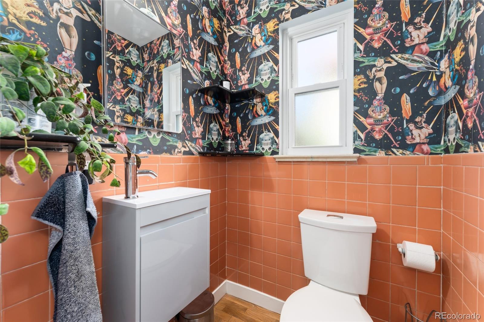 MLS Image #12 for 511 s pennsylvania street,denver, Colorado