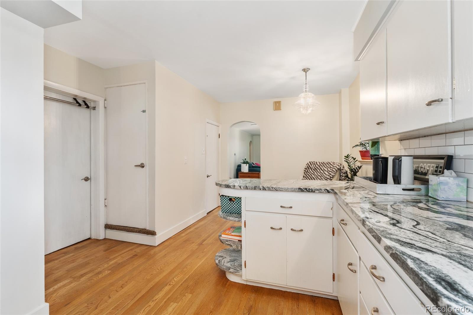 MLS Image #9 for 511 s pennsylvania street,denver, Colorado