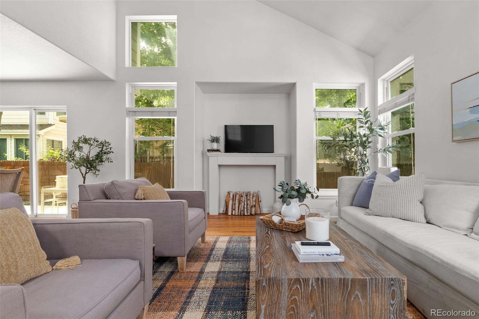 MLS Image #8 for 1359 s beeler court,denver, Colorado