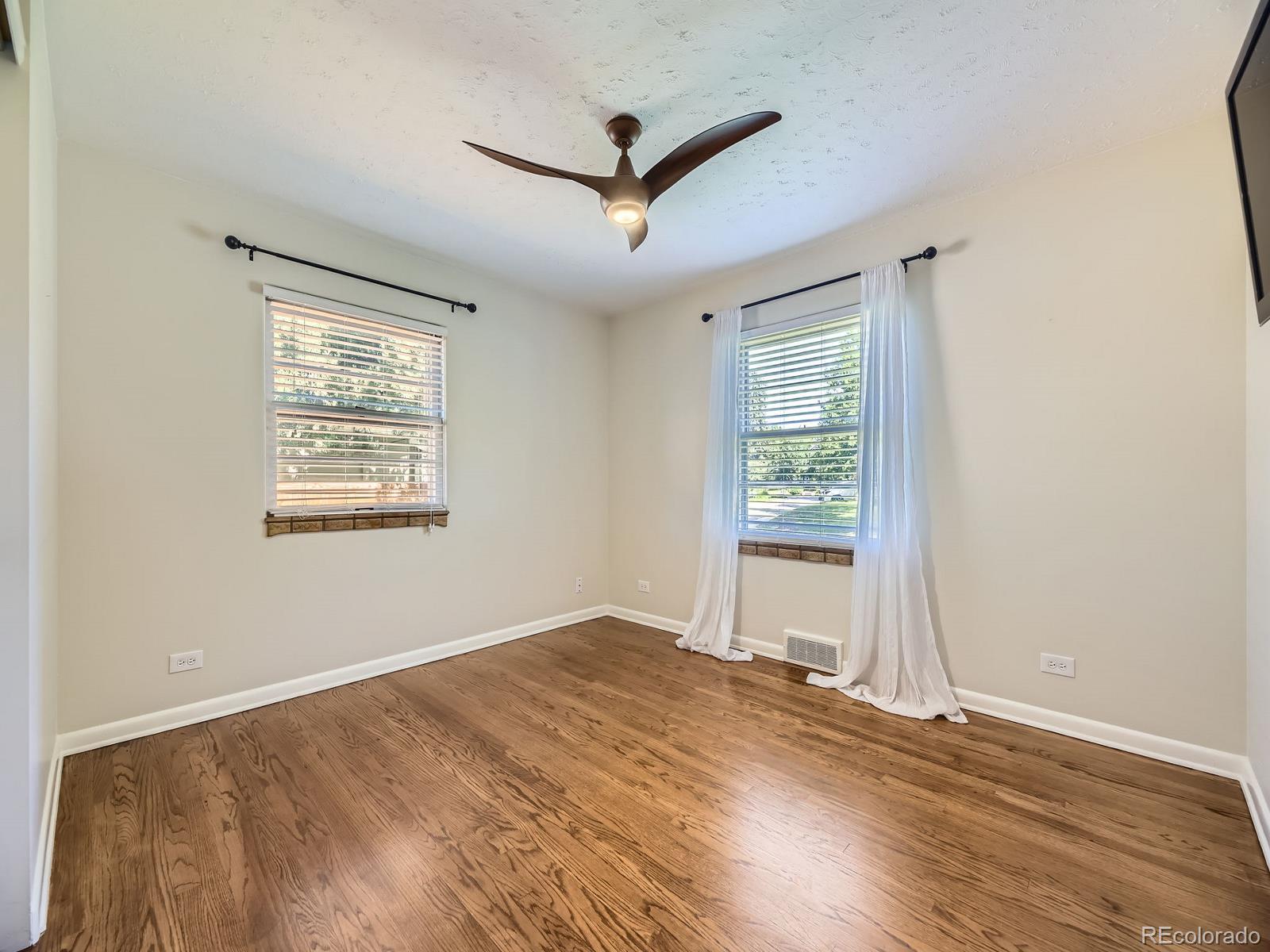 MLS Image #11 for 1350 e amherst avenue,englewood, Colorado