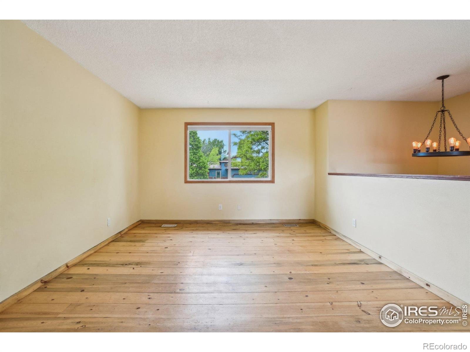 MLS Image #7 for 3966  briar drive,loveland, Colorado