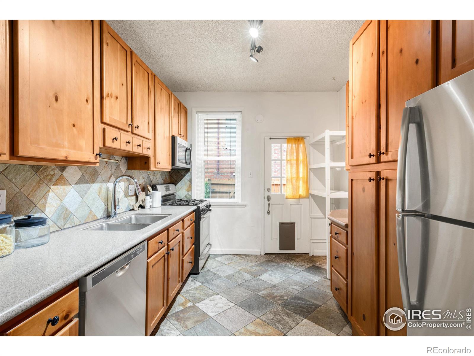 MLS Image #16 for 135 e 8th avenue,denver, Colorado