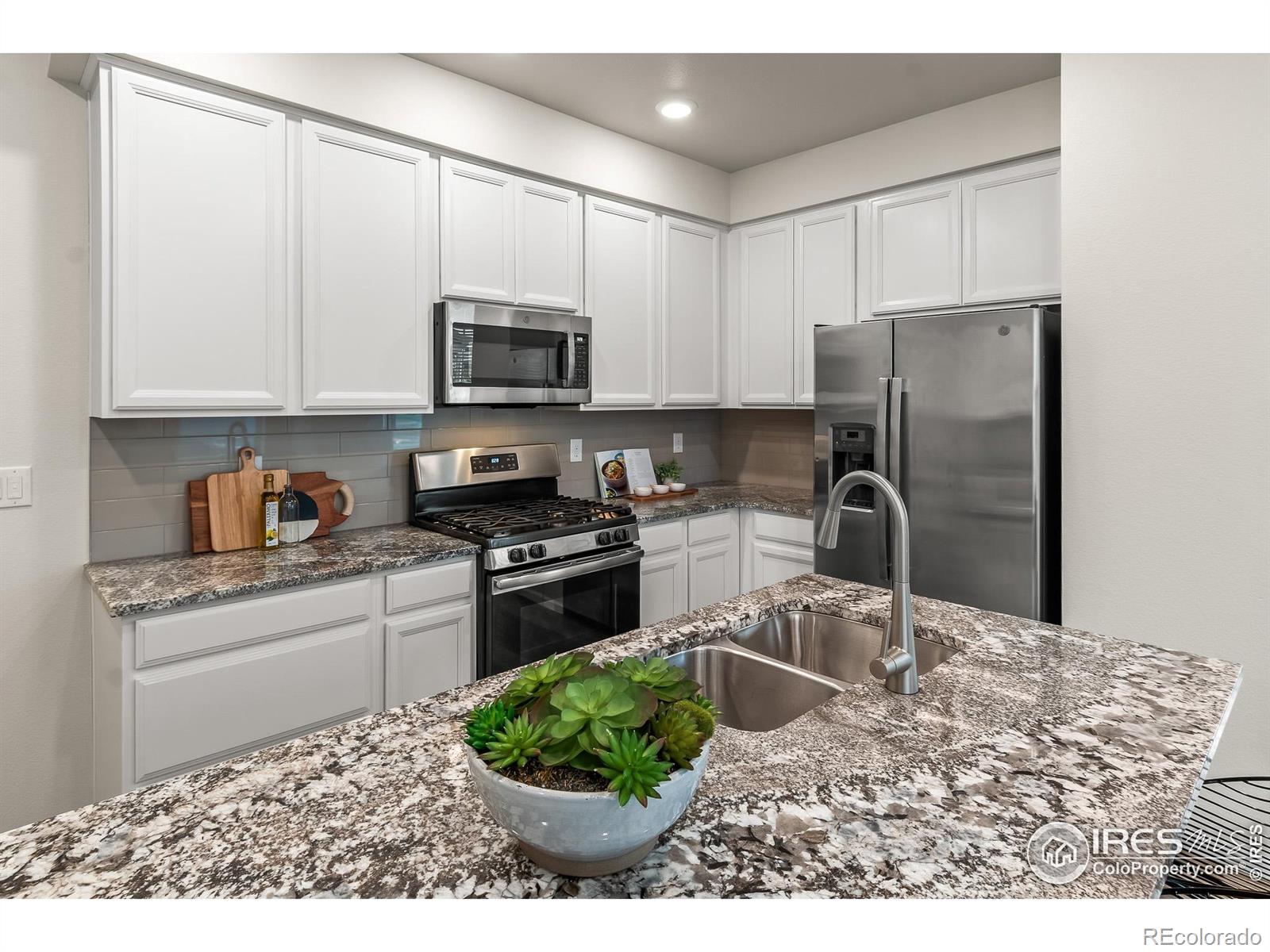 MLS Image #32 for 315  zeppelin way,fort collins, Colorado