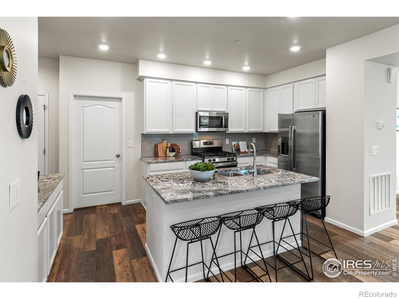MLS Image #33 for 315  zeppelin way,fort collins, Colorado