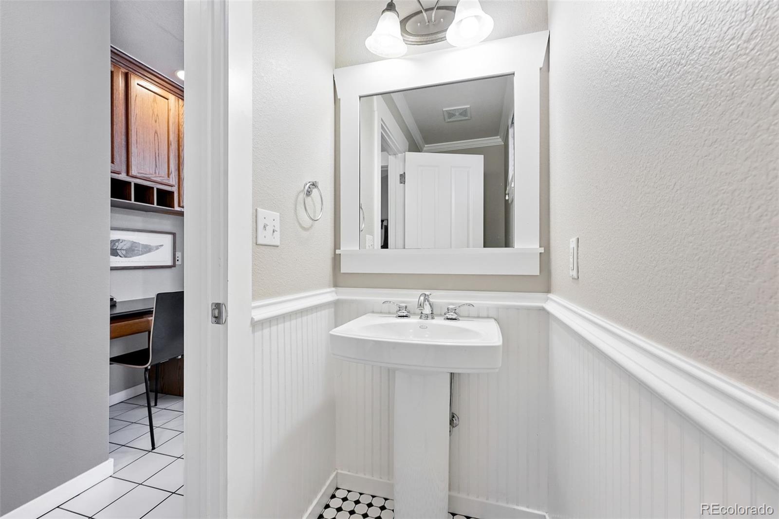 MLS Image #14 for 9134 e 29th place,denver, Colorado
