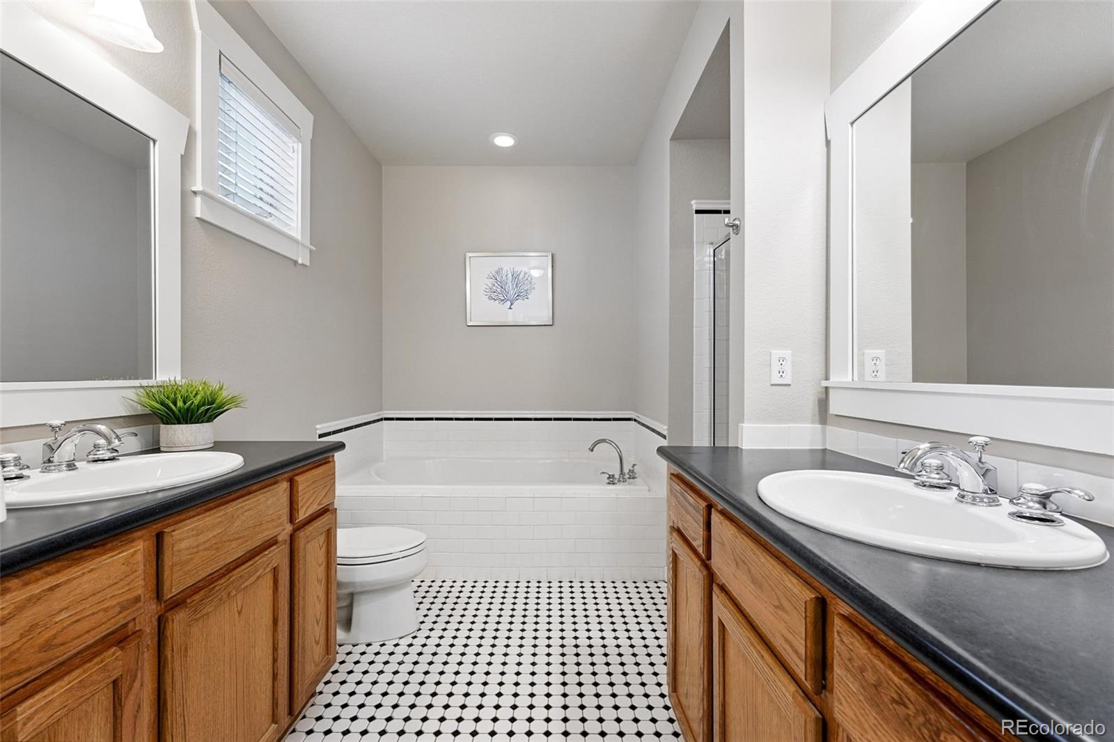 MLS Image #21 for 9134 e 29th place,denver, Colorado