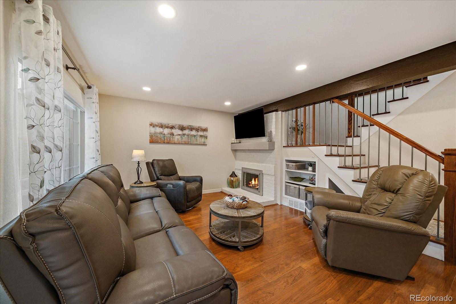 MLS Image #4 for 6936 s knolls way,centennial, Colorado