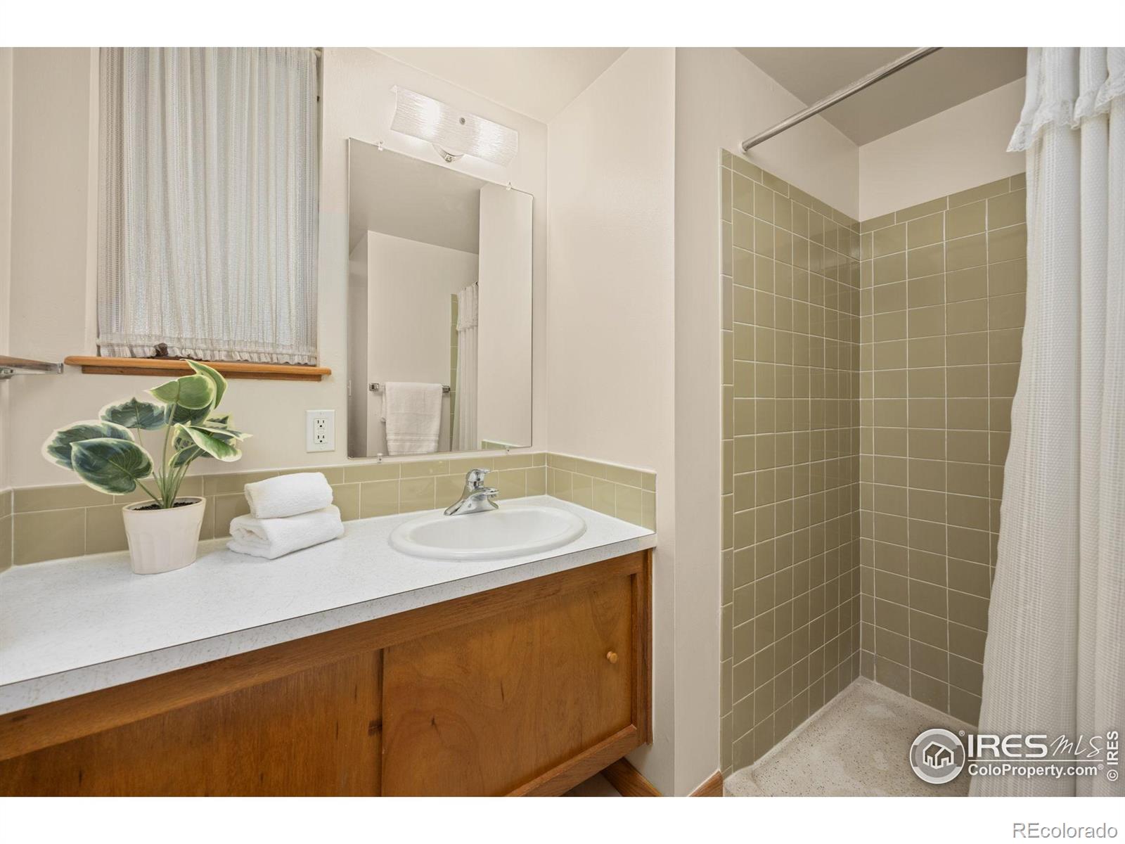 MLS Image #13 for 2111 w lake street,fort collins, Colorado