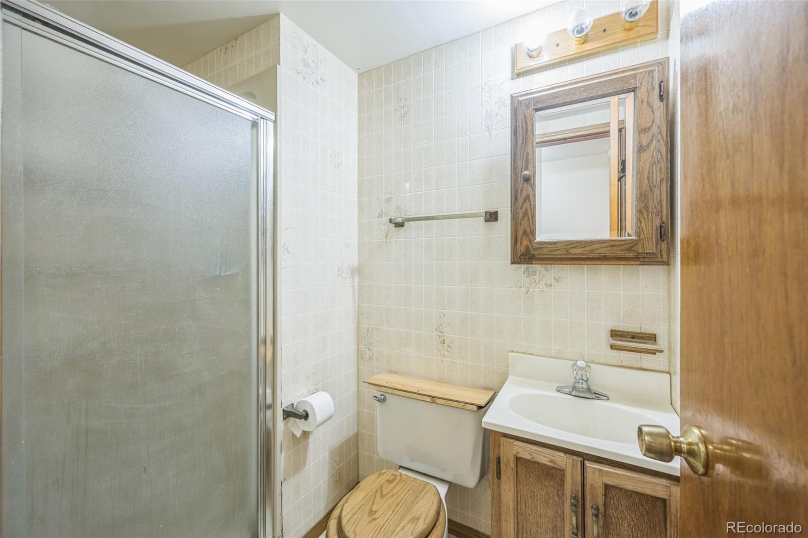 MLS Image #19 for 4474 s vrain street,denver, Colorado