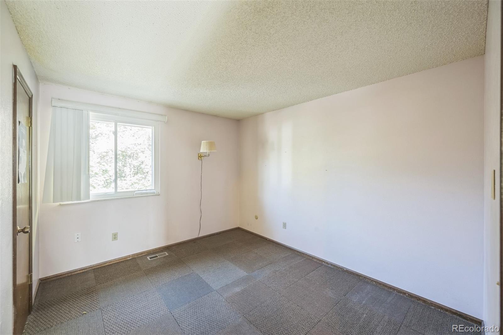 MLS Image #22 for 4474 s vrain street,denver, Colorado