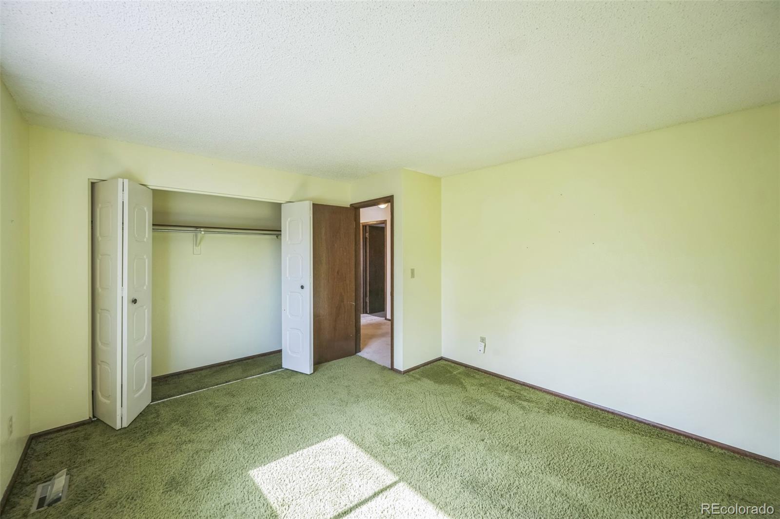 MLS Image #26 for 4474 s vrain street,denver, Colorado