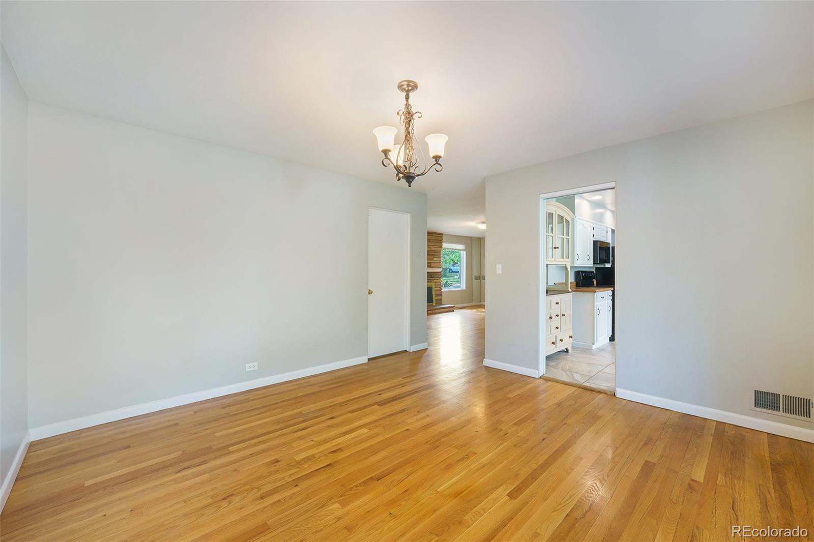 MLS Image #9 for 291  magnolia street,denver, Colorado