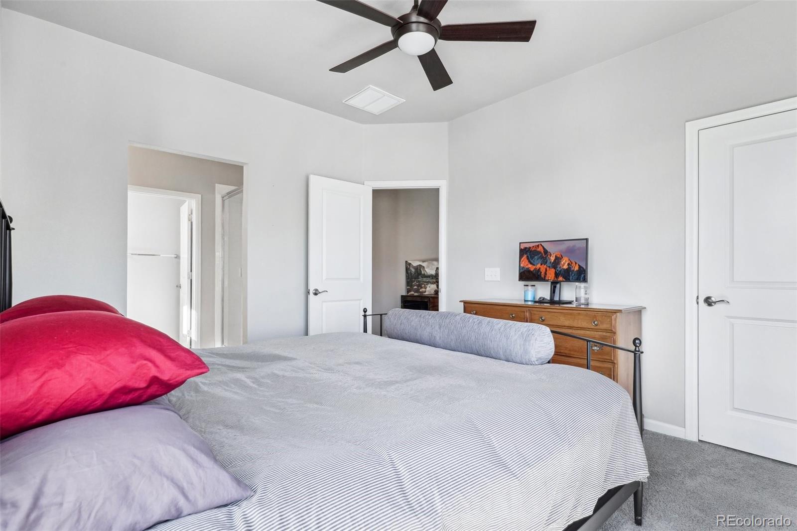 MLS Image #13 for 19733 w 93rd lane,arvada, Colorado