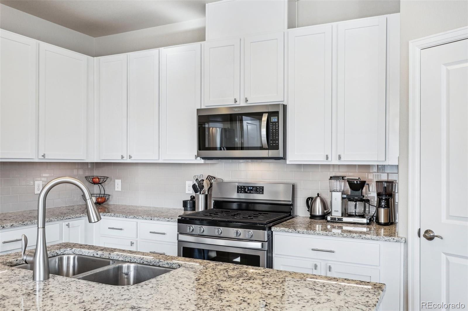 MLS Image #8 for 19733 w 93rd lane,arvada, Colorado