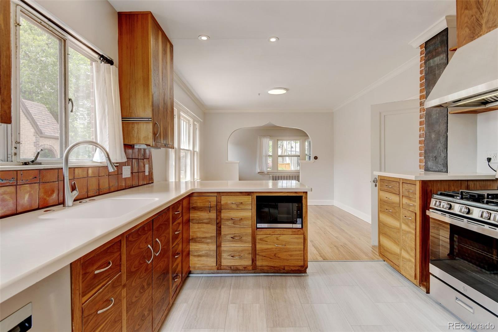 MLS Image #11 for 2636 n glencoe street,denver, Colorado