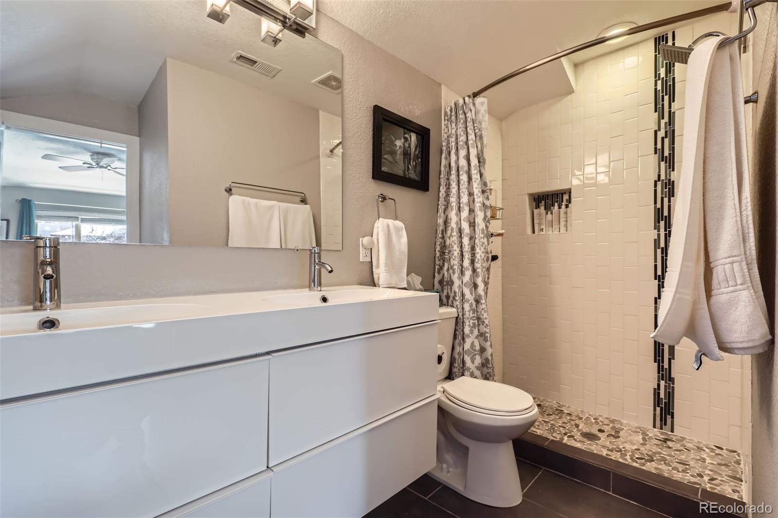 MLS Image #16 for 2901 n glencoe street,denver, Colorado