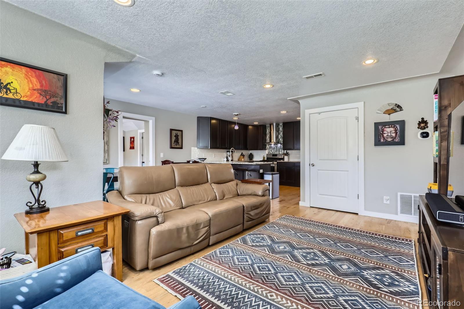 MLS Image #9 for 2901 n glencoe street,denver, Colorado