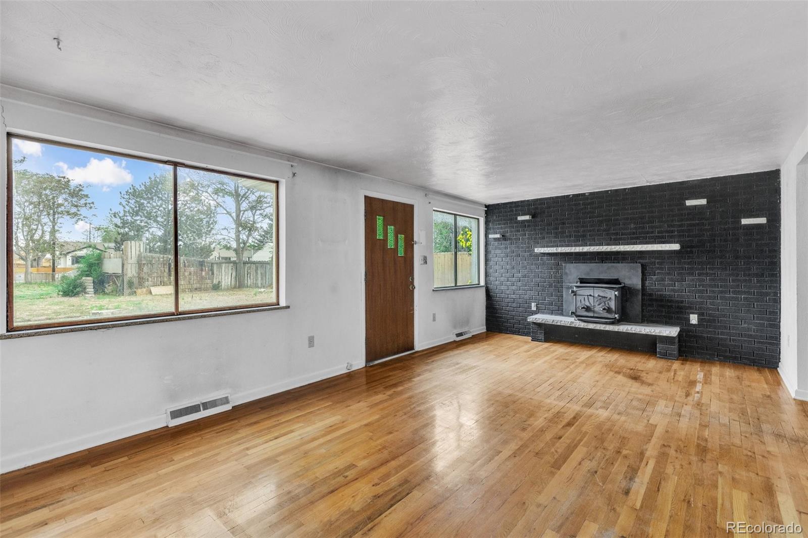 MLS Image #4 for 7760  magnolia street,commerce city, Colorado