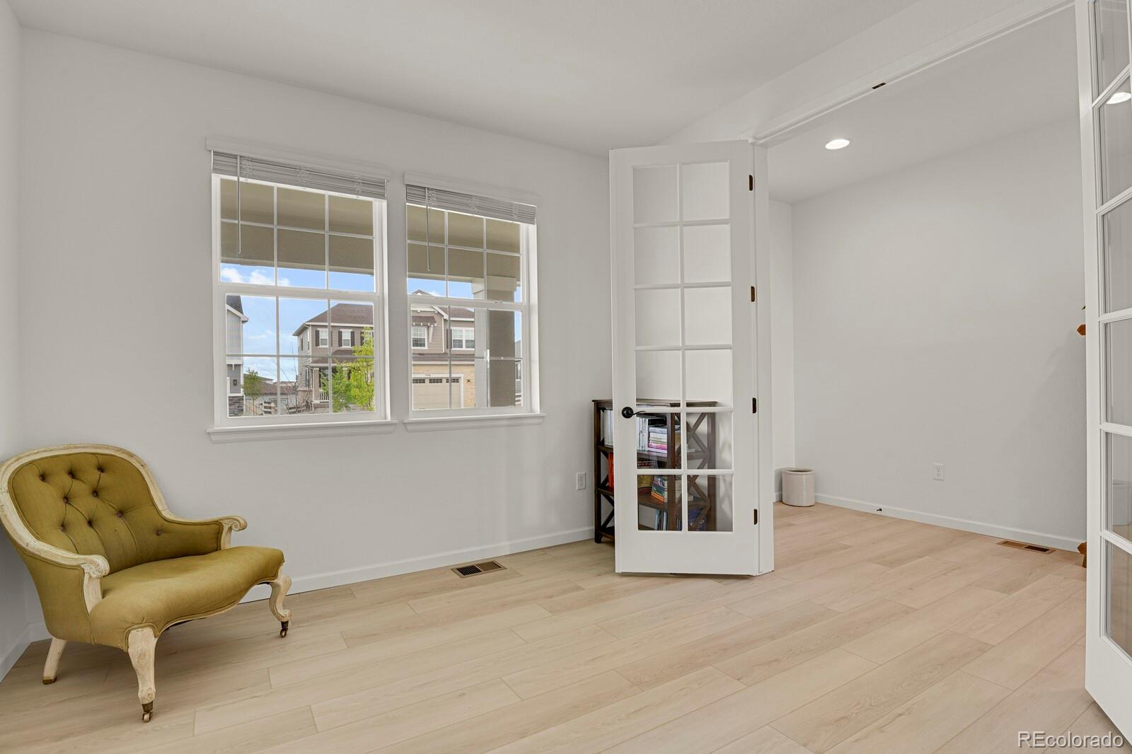 MLS Image #5 for 7325 s waterloo way,aurora, Colorado
